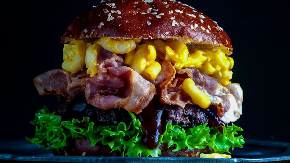 American over the top Mac 'N Cheese Burger | LA Streetfood