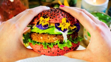 Vegan Hamburger met Avocado | LA Streetfood