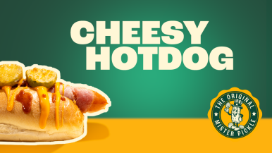Cheesy Hotdog met Fried Pickles recept | LA Streetfood