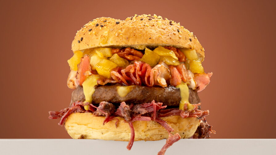 Maple Bacon Juicy Lucy Burger | LA Streetfood