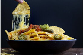 Nacho schotel met kaas en guacamole | LA Streetfood