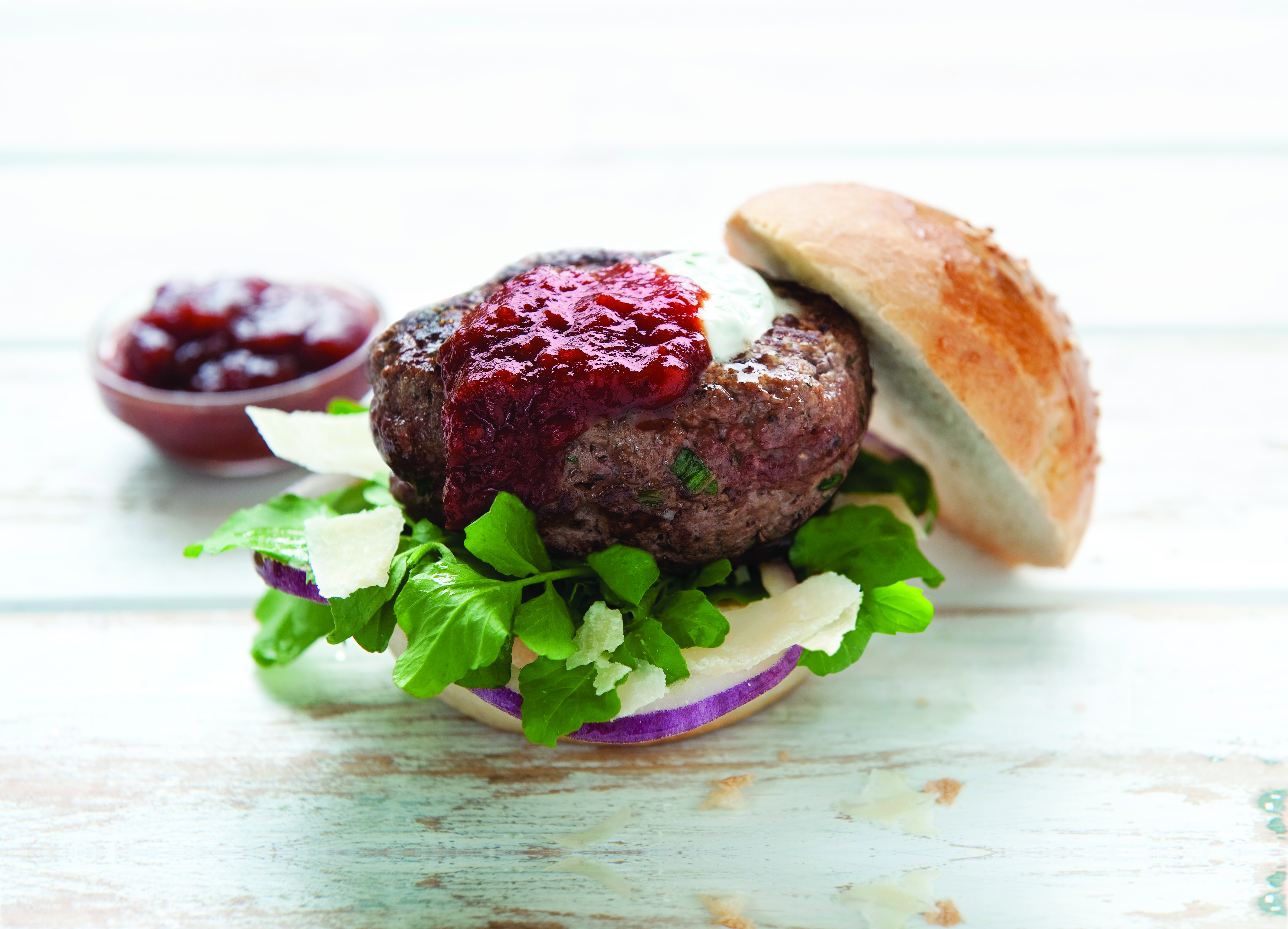 Relish de tomates Ballymaloe sur un hamburger