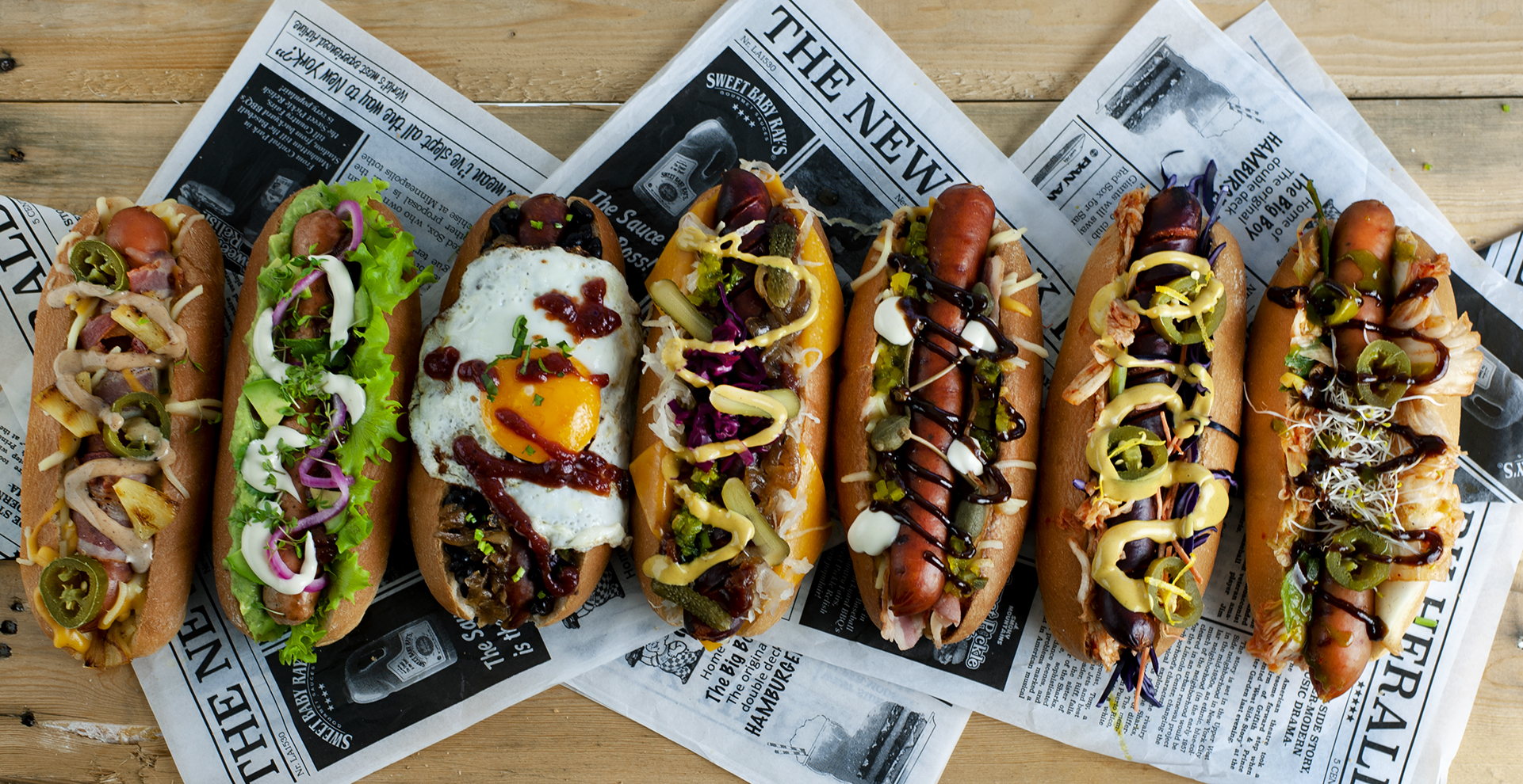 Hotdog combinaties met buns, sauzen en toppings voor horeca
