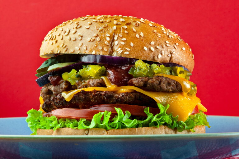 Smash burger with burger sauce | LA Streetfood