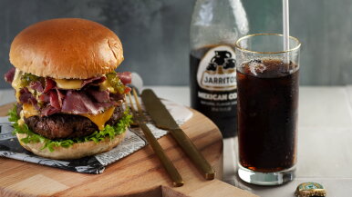 Pastrami Burger Deluxe | LA Streetfood