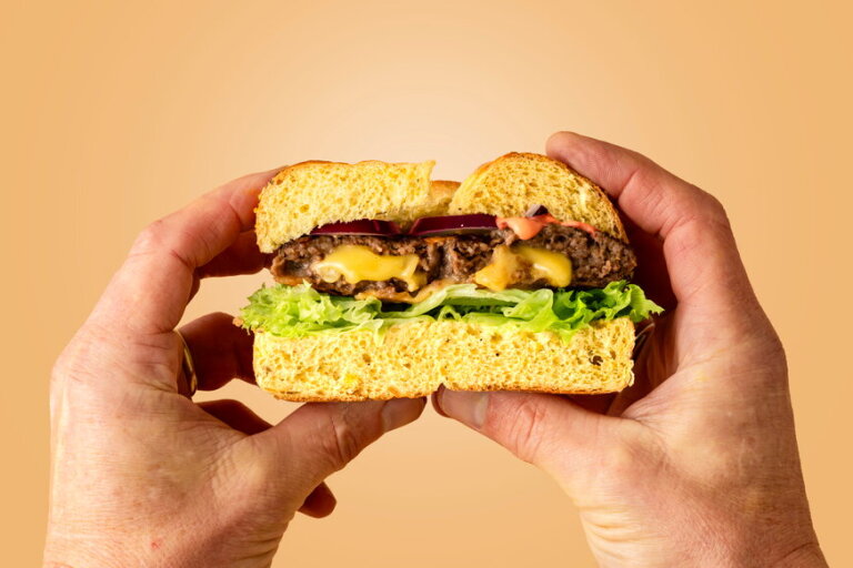 Juicy Lucy hamburger sandwich - horeca | LA Streetfood