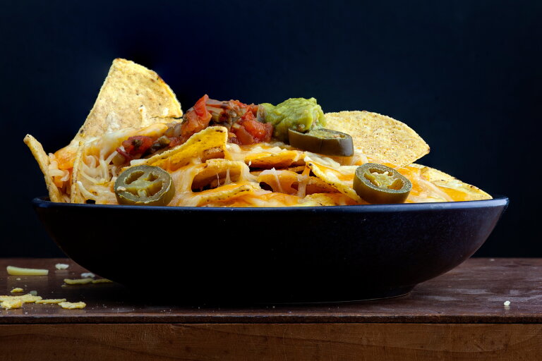 Nachos &eacute;pic&eacute;s avec diapositives de Jalape&ntilde;os | LA Streetfood