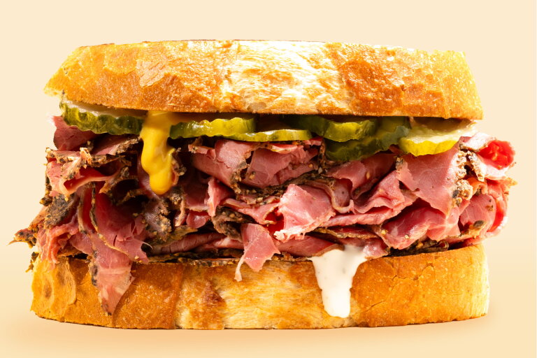 Pastrami & Dill Pickle Sandwich | LA Streetfood