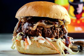 Burger traiteur aux oignons caram&eacute;lis&eacute;s | LA Streetfood