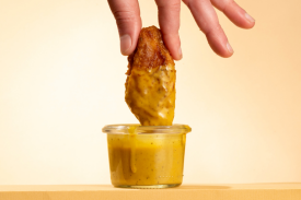 Chicken wing in honey gold sauce | LA Streetfood