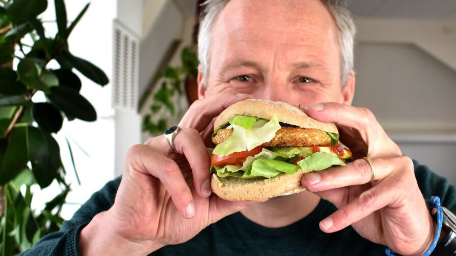 Mini interview met Bart Mentink over de primeur van het najaar 2019 - De Avocado Burger!!