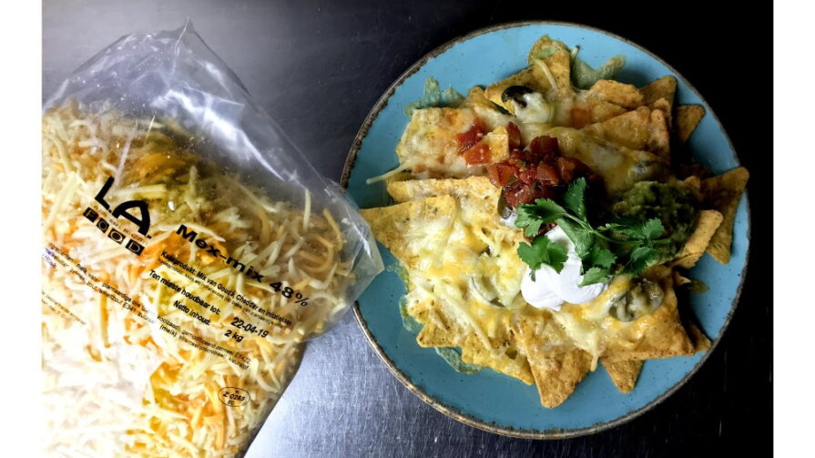 Hoe maak je nachos met kaas?