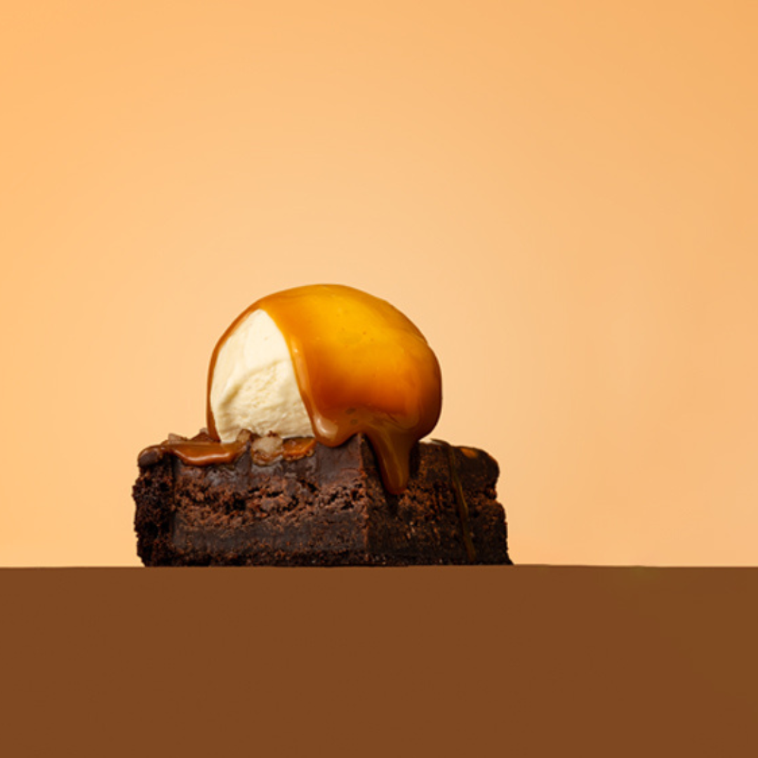 Brownie sundae met vanille ijs en karamel | LA Streetfood