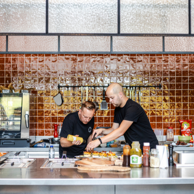 Blok 4 - Tekst met afbeelding en formulier - e80efd745e02ad23