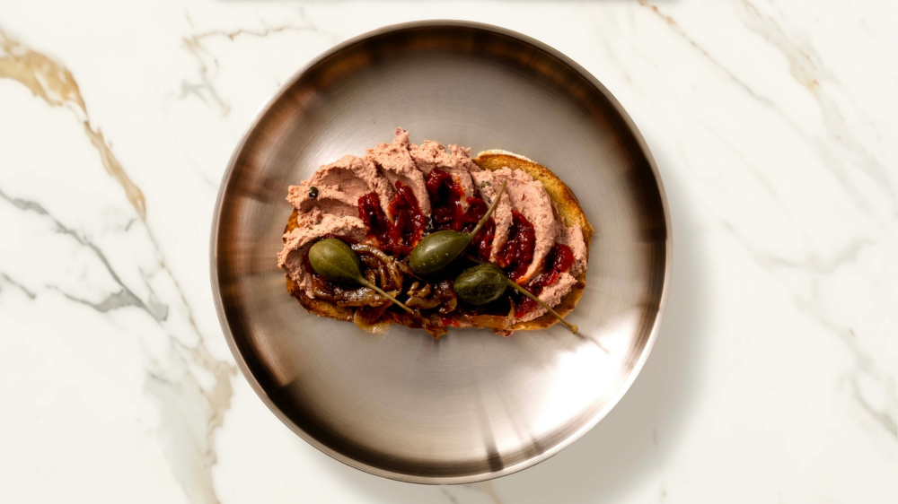 Recept: Whipped Goat Cheese Toast met Ballymaloe Relish | LA Streetfood