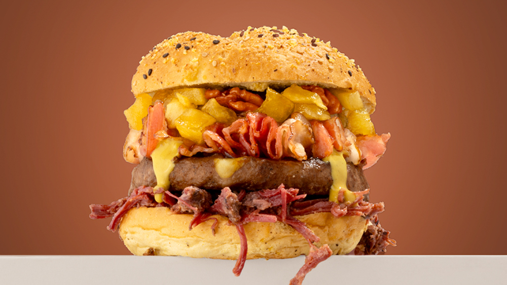 Maple Bacon Juicy Lucy Burger | LA Streetfood