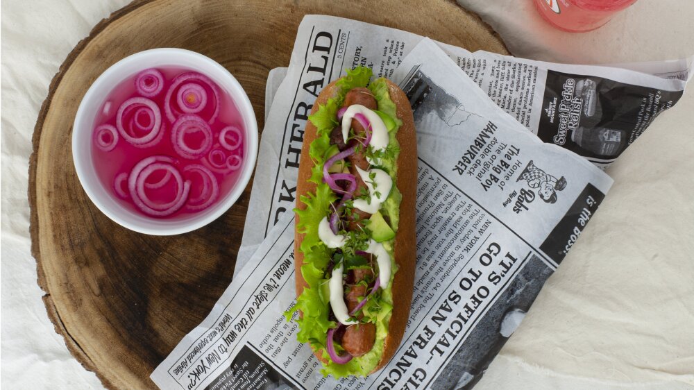 Curly Cali Vegan Hotdog | LA Streetfood