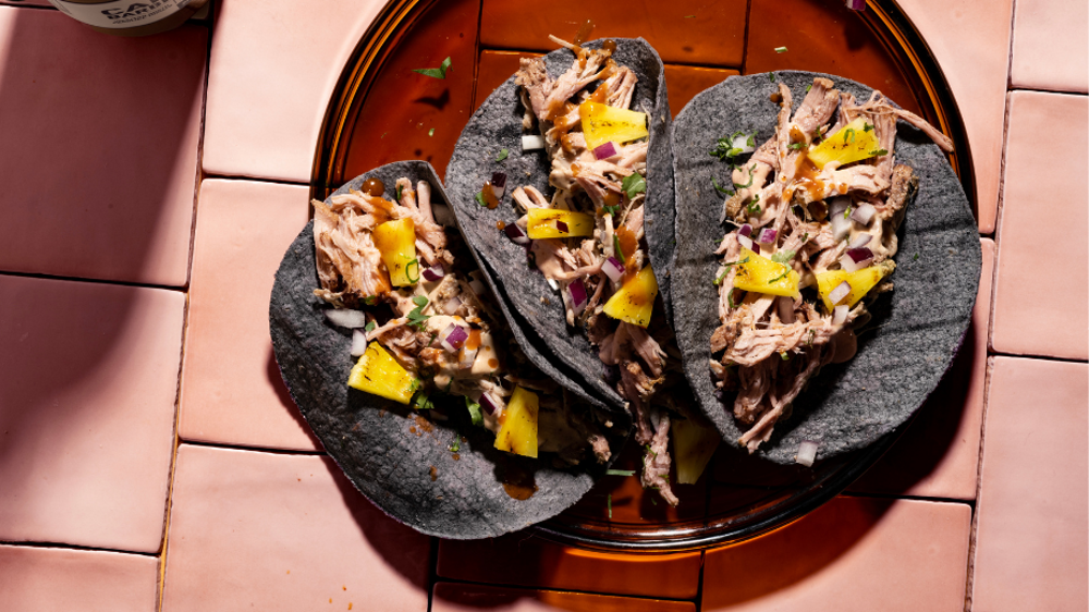 A bite with Al Pastor Taco | LA Streetfood