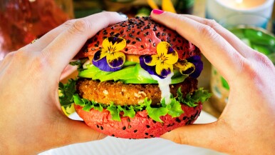 Vegan Hamburger met Avocado | LA Streetfood