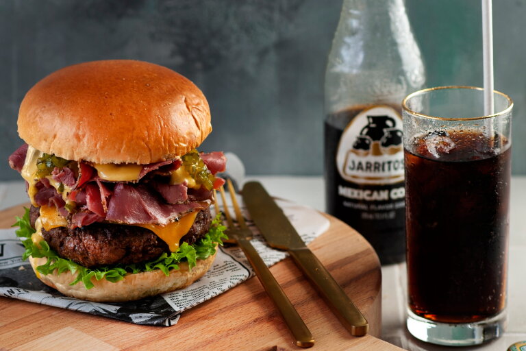 Brioche pastrami hamburger horeca broodje | LA Streetfood