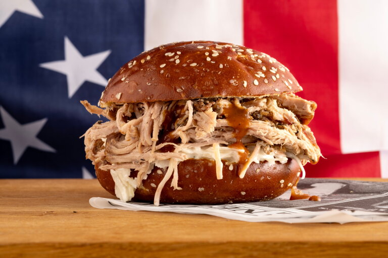 Pulled pork sandwich met Smoky BBQ sauce | LA Streetfood